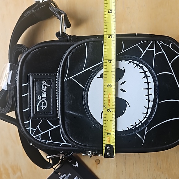 DISNEY NIGHTMARE BEFORE CHRISTMAS CELLPHONE BAG - Picture 9 of 12